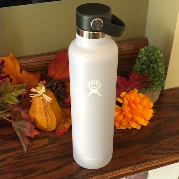 NWOT Hydroflask Bottle- 24 oz